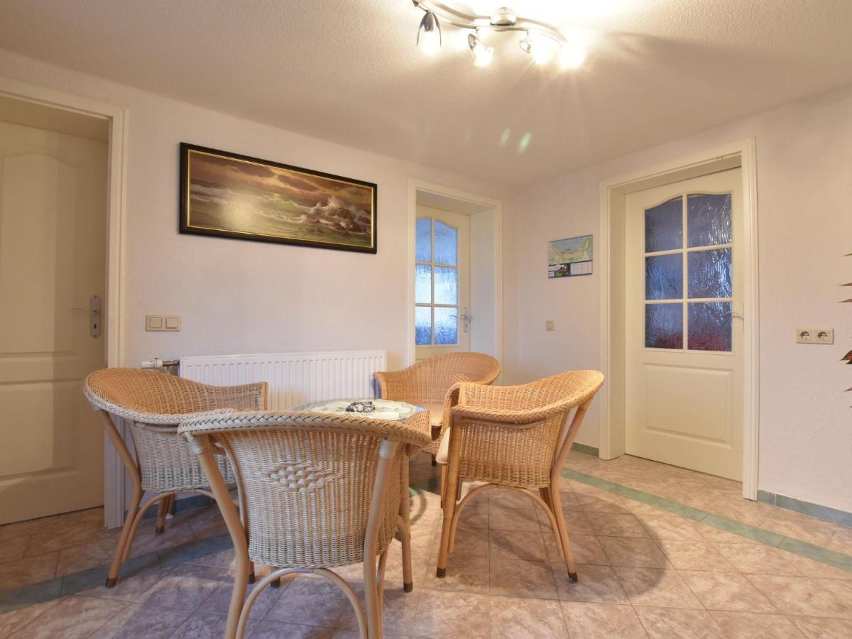 Classy Apartment In Boltenhagen With Terrace Экстерьер фото